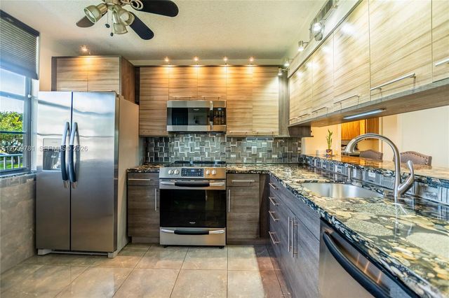 1508 S Whitehall 206 206, Davie, FL 33324