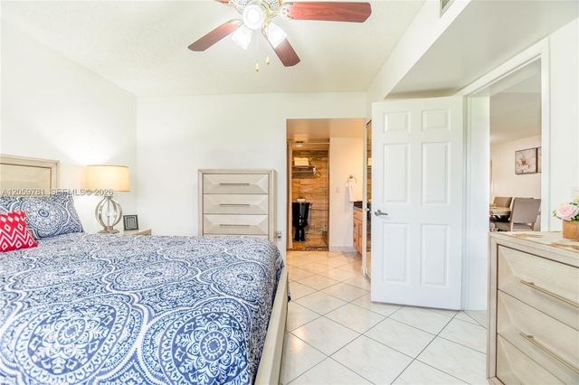1508 S Whitehall 206 206, Davie, FL 33324
