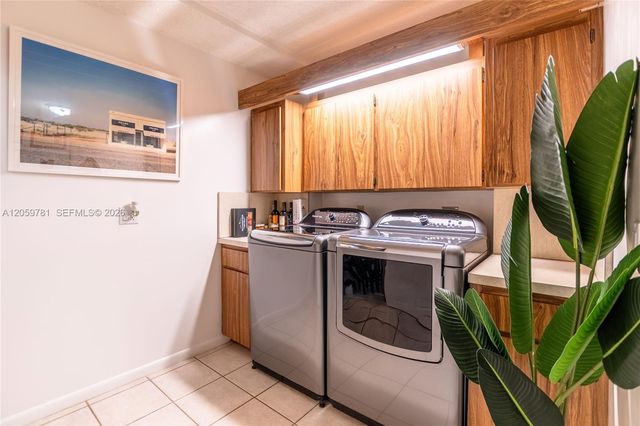 1508 S Whitehall 206 206, Davie, FL 33324