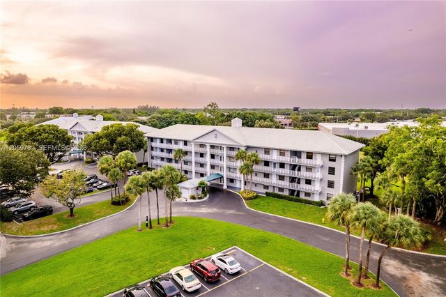 1508 S Whitehall 206 206, Davie, FL 33324