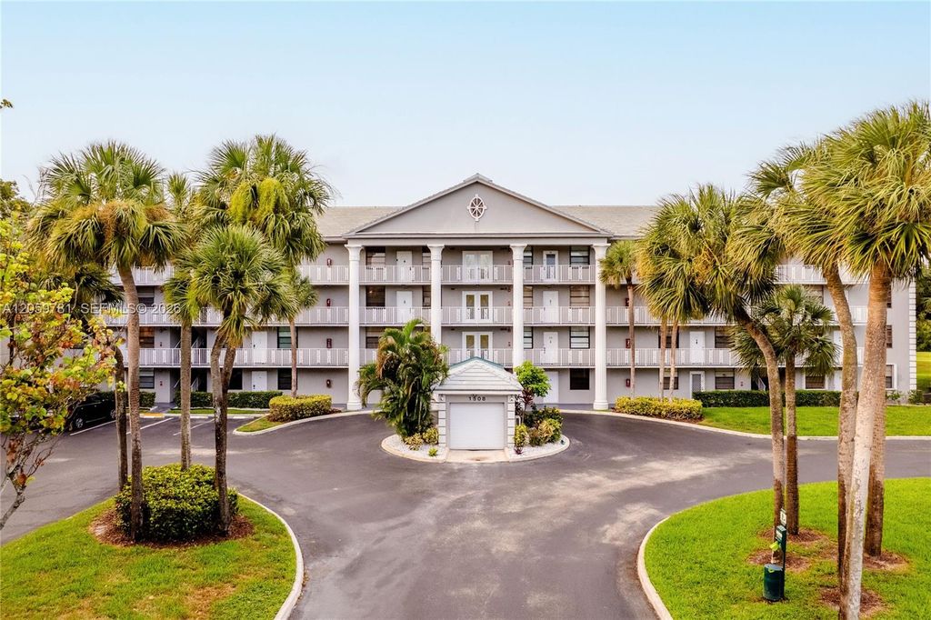 1508 S Whitehall 206 206, Davie, FL 33324