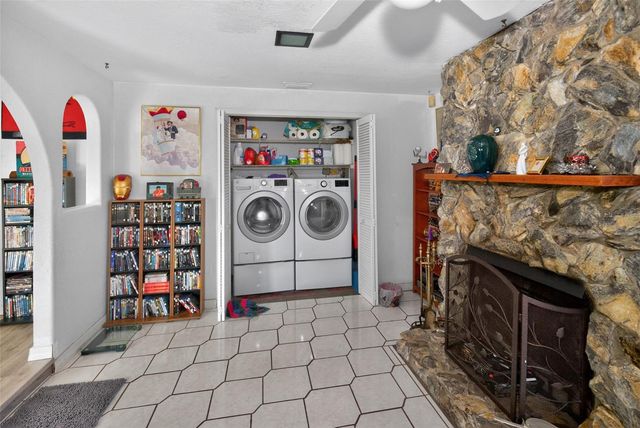 10223 N ARMENIA AVENUE, Tampa, FL 33612