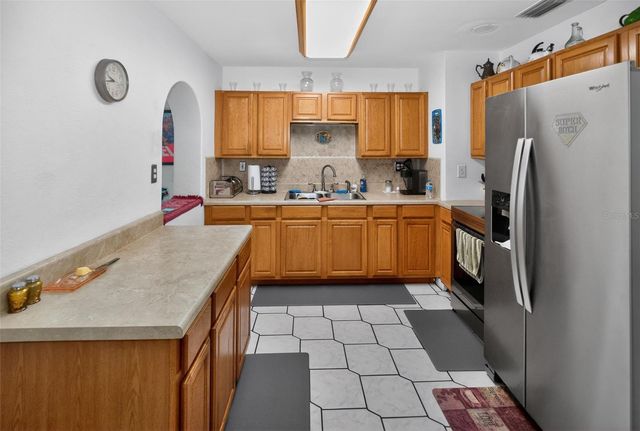 10223 N ARMENIA AVENUE, Tampa, FL 33612