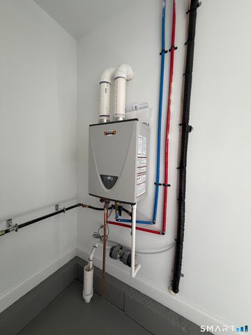 54 High Street, Wallingford, CT 06472