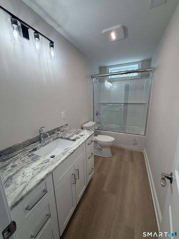 54 High Street, Wallingford, CT 06472