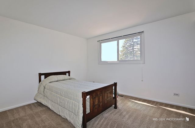 1123 Juniper Parkway, Libertyville, IL 60048