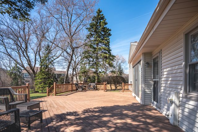 1123 Juniper Parkway, Libertyville, IL 60048