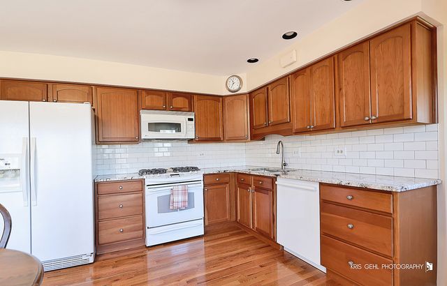 1123 Juniper Parkway, Libertyville, IL 60048