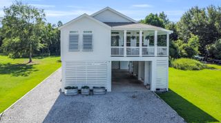210 Market Street, Waveland, MS 39576