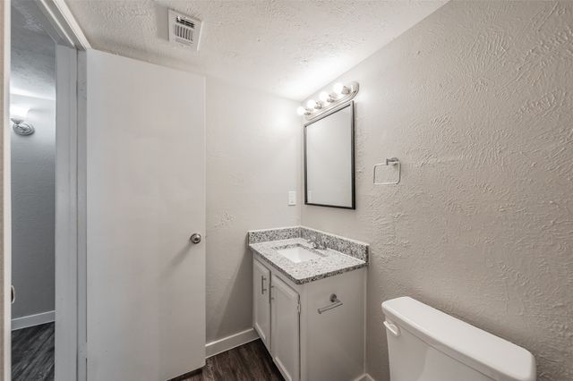 6925 Sandstone Court, Fort Worth, TX 76120