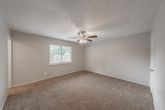 6925 Sandstone Court, Fort Worth, TX 76120