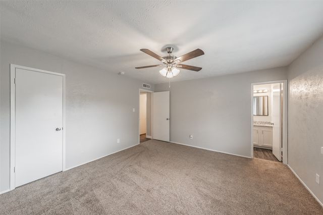 6925 Sandstone Court, Fort Worth, TX 76120