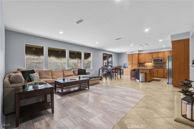 27126 Coral Bells Way, Murrieta, CA 92562