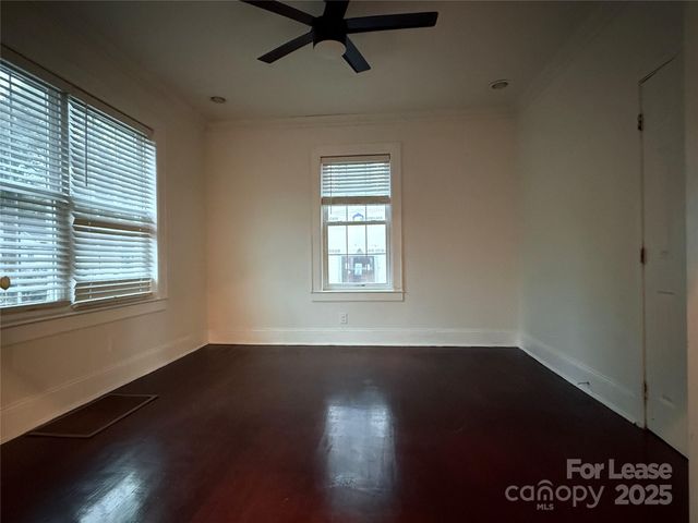 424 Woodvale Place, Charlotte, NC 28208