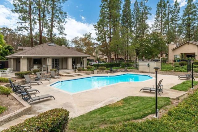 10487 Crosscreek, San Diego, CA 92131