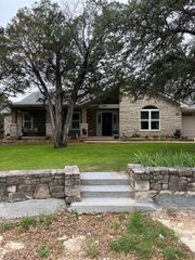 203 Hill Top Drive, Glen Rose, TX 76043