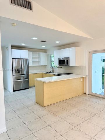 21140 NE 26th Avenue, Miami, FL 33180
