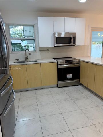 21140 NE 26th Avenue, Miami, FL 33180