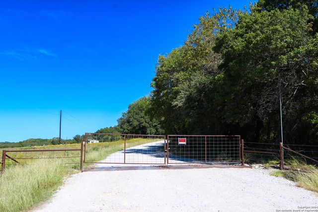 850 County Road 2750, Decatur, TX 76234