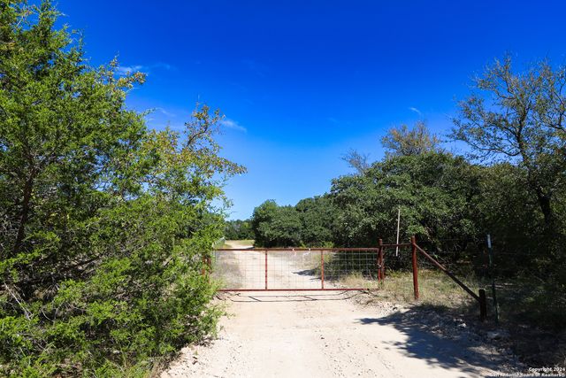 850 County Road 2750, Decatur, TX 76234