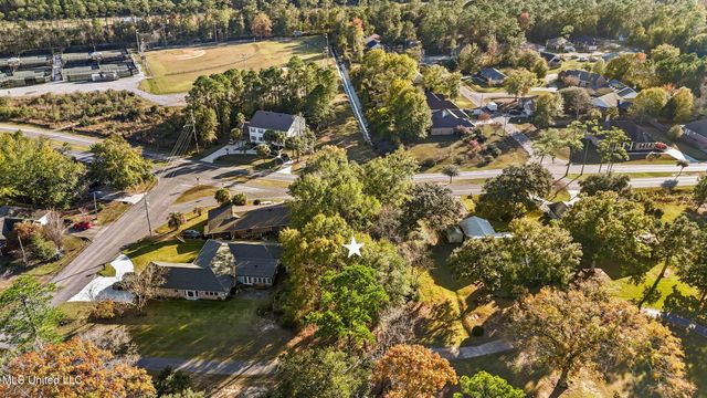 67177 E Diamondhead Drive, Diamondhead, MS 39525