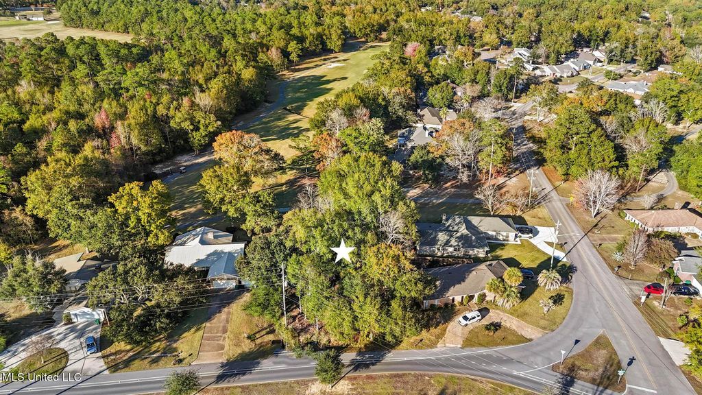 67177 E Diamondhead Drive, Diamondhead, MS 39525