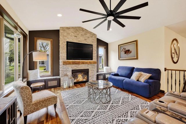 1789 Lunde Circle, Stoughton, WI 53589