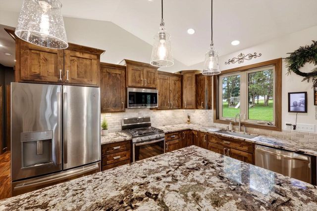 1789 Lunde Circle, Stoughton, WI 53589