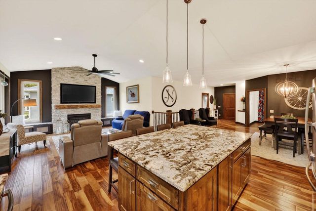 1789 Lunde Circle, Stoughton, WI 53589