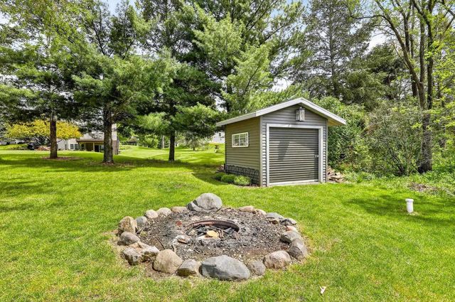 1789 Lunde Circle, Stoughton, WI 53589