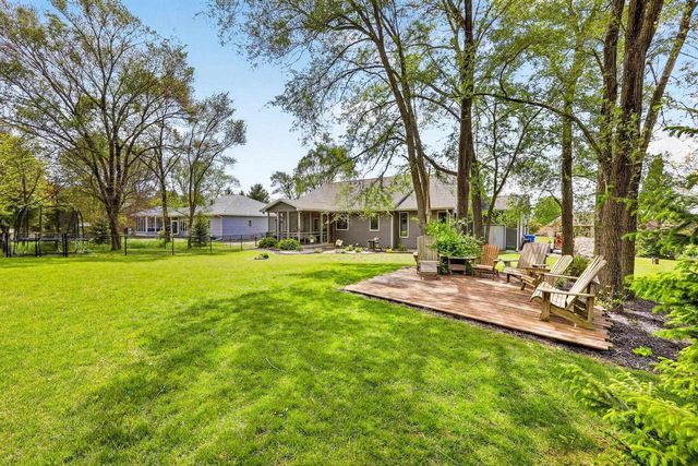 1789 Lunde Circle, Stoughton, WI 53589