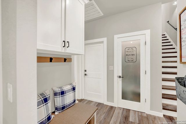 1474 County Road 342, La Vernia, TX 78121