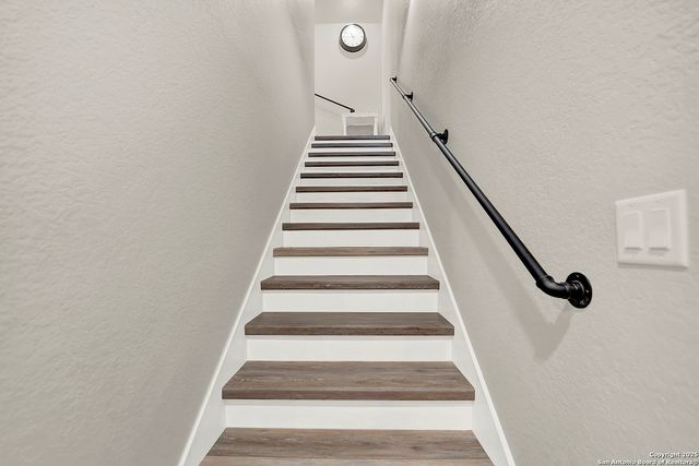 1474 County Road 342, La Vernia, TX 78121