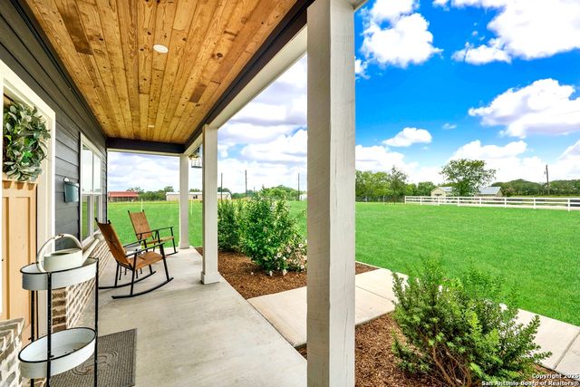 1474 County Road 342, La Vernia, TX 78121