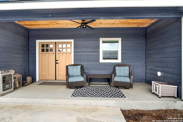 1474 County Road 342, La Vernia, TX 78121