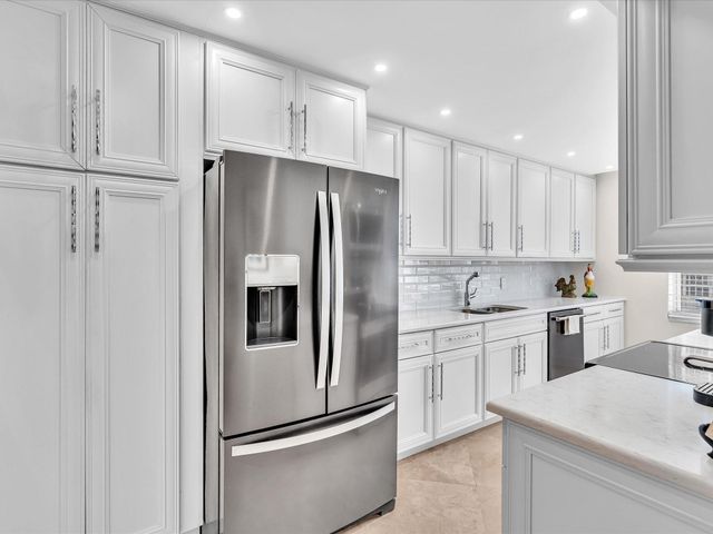 4300 N Ocean Boulevard 15J, Fort Lauderdale, FL 33308