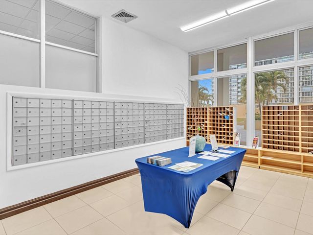 4300 N Ocean Boulevard 15J, Fort Lauderdale, FL 33308