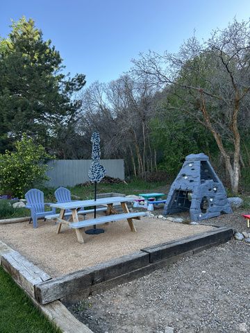 387 N LOAFER RD, Elk Ridge, UT 84651