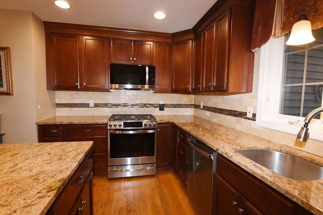 96 Winterberry Lane, Easton, MA 02356