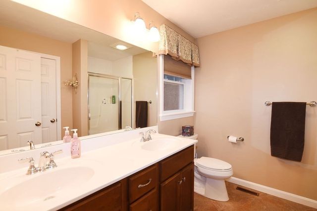 96 Winterberry Lane, Easton, MA 02356