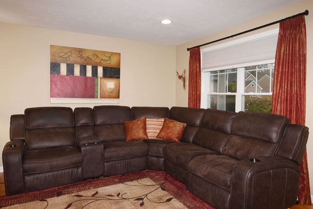 96 Winterberry Lane, Easton, MA 02356