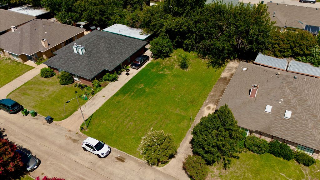 2421 Summer Place Drive, Arlington, TX 76014