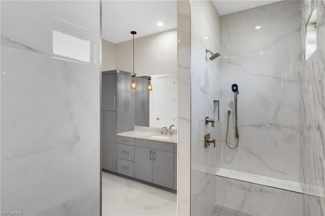 1426 NW 39th AVE, Cape Coral, FL 33993