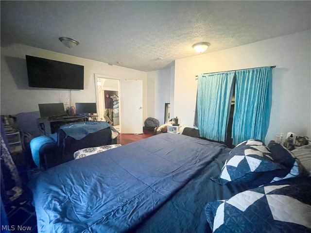 2193 E 35th Street, Cleveland, OH 44115