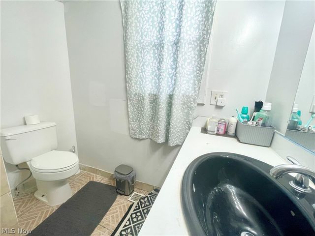 2193 E 35th Street, Cleveland, OH 44115