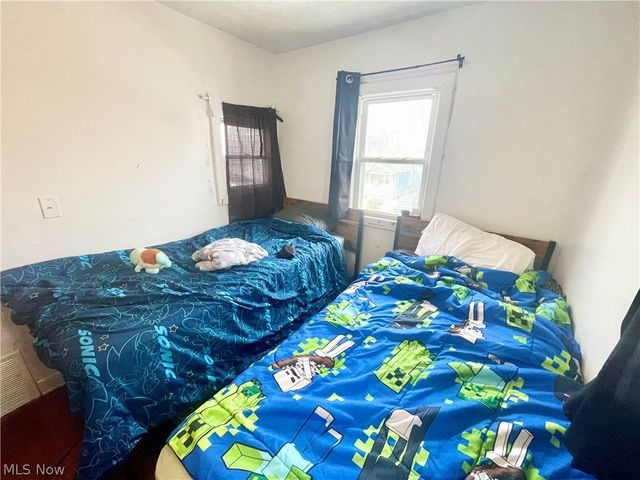 2193 E 35th Street, Cleveland, OH 44115