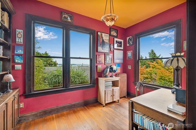 1602 Rucker Ave, Everett, WA 98201