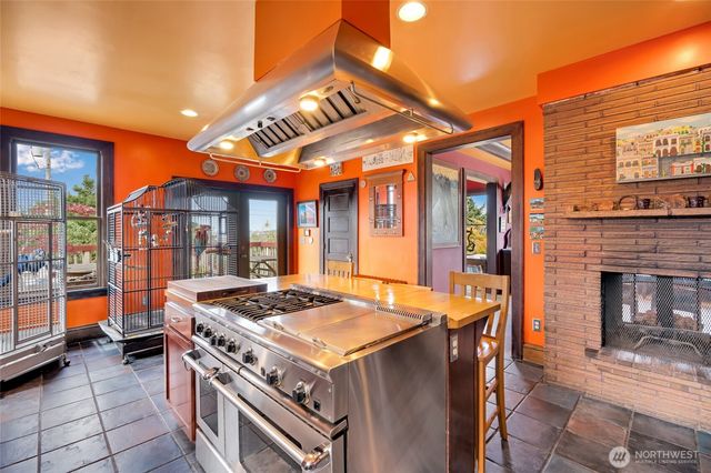 1602 Rucker Ave, Everett, WA 98201