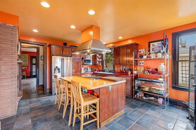 1602 Rucker Ave, Everett, WA 98201