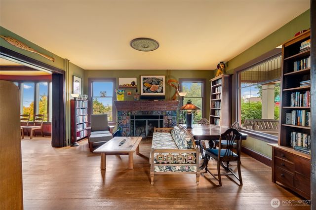 1602 Rucker Ave, Everett, WA 98201